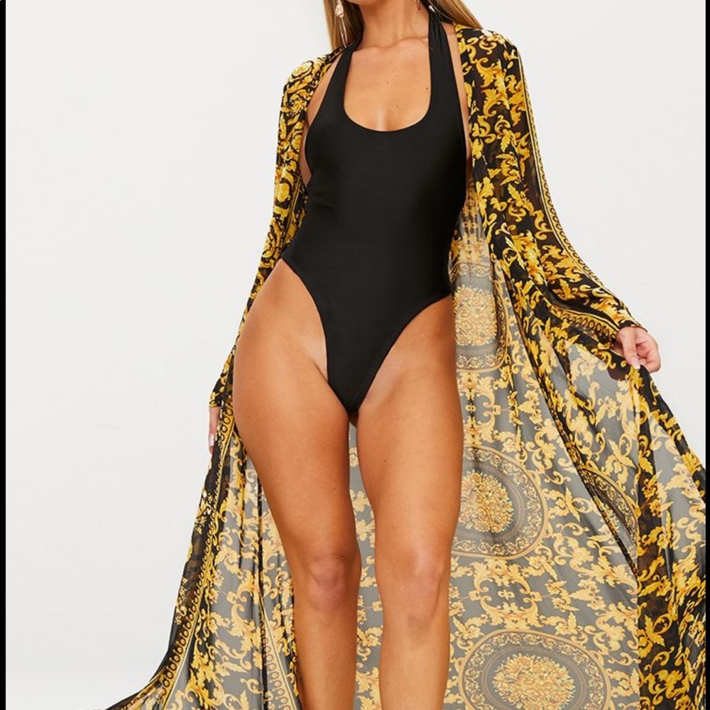 Pretty little thing clack chain print kimono